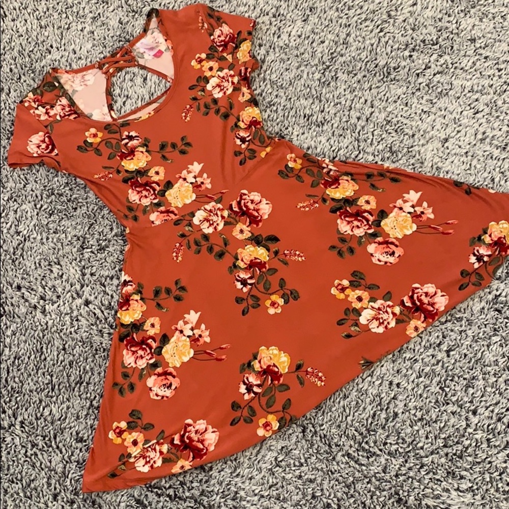 No boundaries Juniors M 7-8 Floral Dress